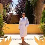 מלון Simantro 5*
