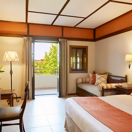 Hotel Simantro 5*
