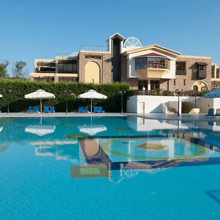 Simantro Hotell 5*