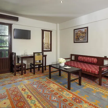 Simantro Hotel